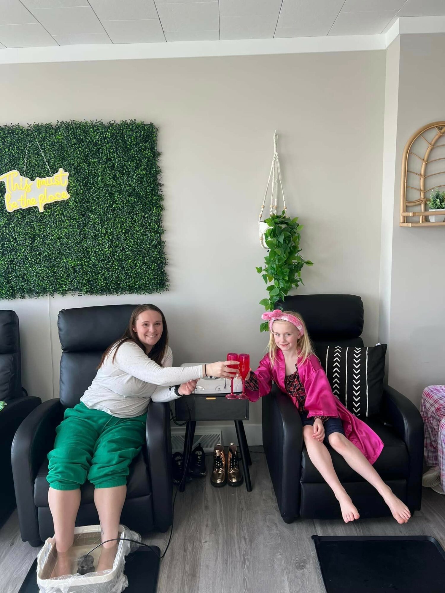 Inspiring Conversations with Stacy Root of MRG Beauty Bar Voyage Ohio